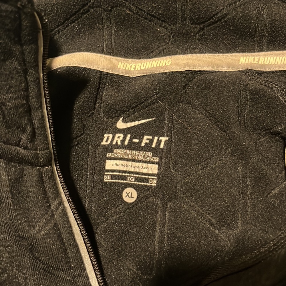 Women’s Nike XL sweater - Picture 4 of 4